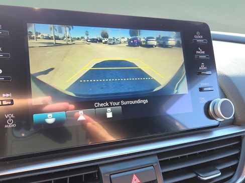 Used 2021 Honda Accord Sport image 23