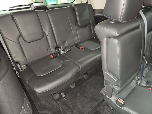 Used 2022 Nissan Armada Platinum image 24