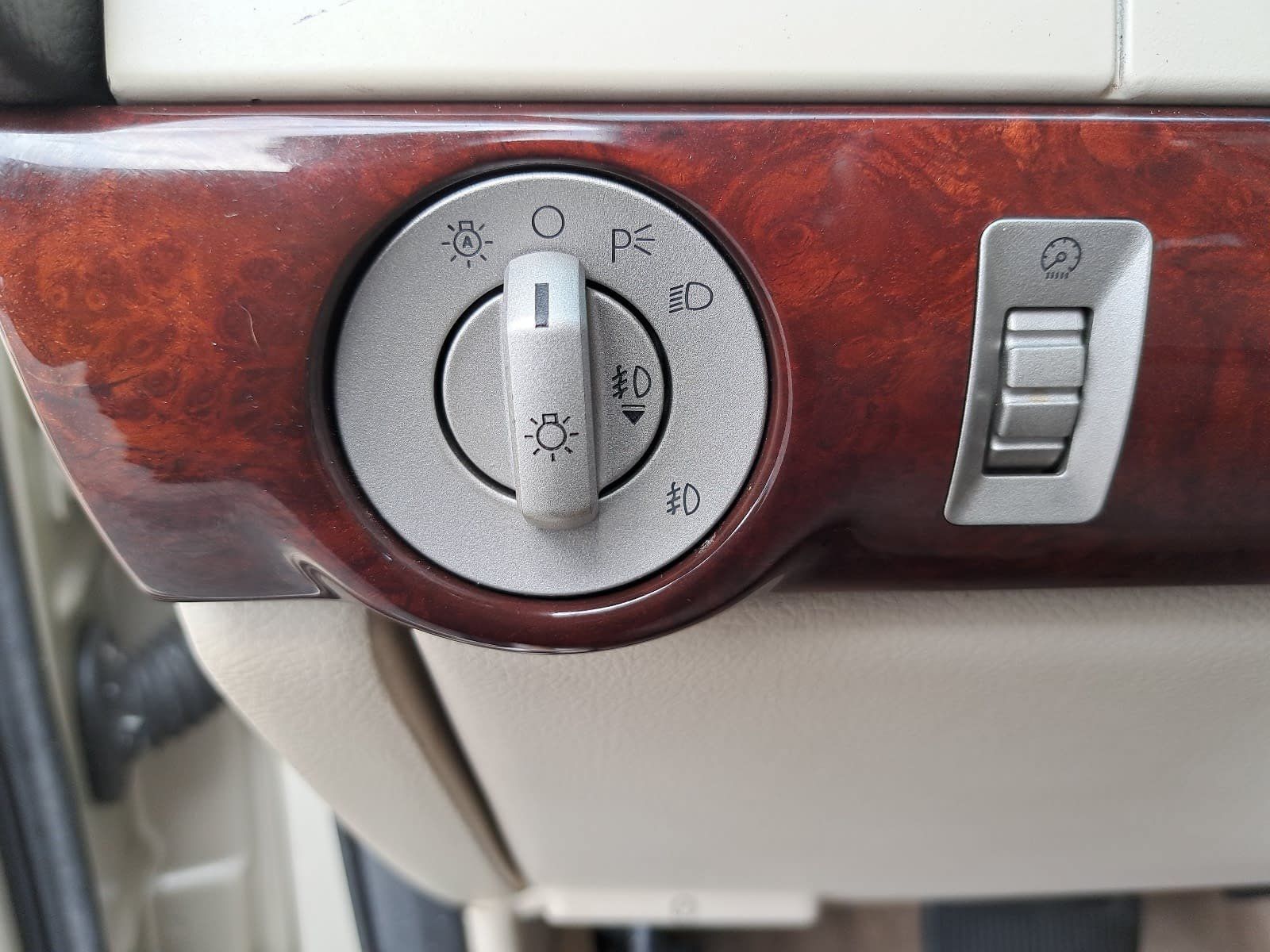 Used 2004 Lincoln Aviator 2WD image 31