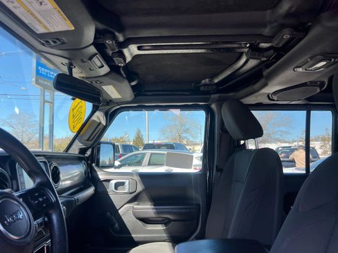 Used 2021 Jeep Gladiator Sport w/ Trailer Tow Package image 12