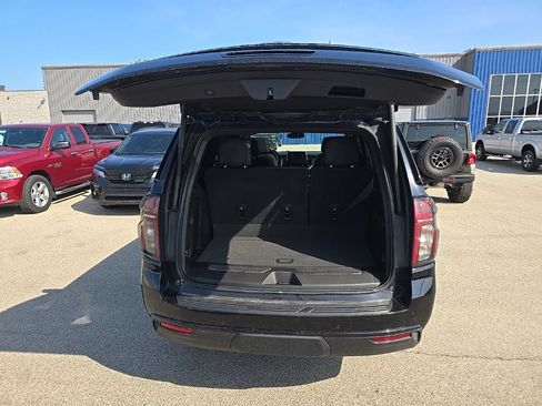 Used 2023 Chevrolet Tahoe Z71 w/ Luxury Package AWD/4WD image 6