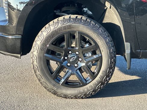 Used 2025 Chevrolet Silverado 1500 LT Trail Boss w/ LT Trail Boss Premium Package image 23