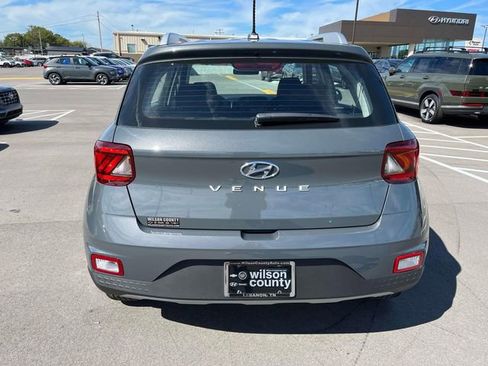 New 2026 Hyundai Venue SEL FWD image 4