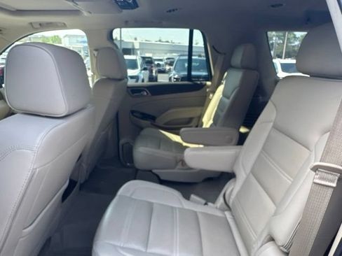 Used 2020 GMC Yukon Denali w/ Denali Ultimate Package AWD/4WD image 12