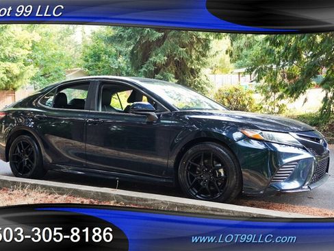 Used 2020 Toyota Camry SE FWD image 7