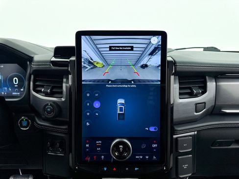 Used 2023 Ford F150 Lightning Platinum image 12