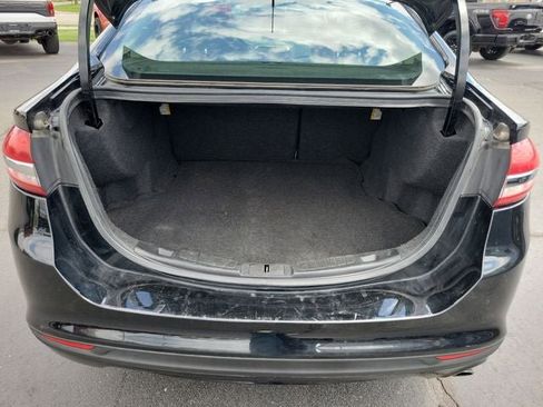 Used 2018 Ford Fusion SE FWD image 33