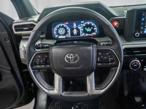 Used 2025 Toyota Tacoma TRD Off-Road AWD/4WD image 30