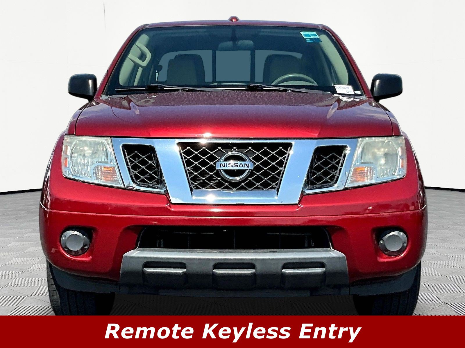 Used 2018 Nissan Frontier SV RWD image 2