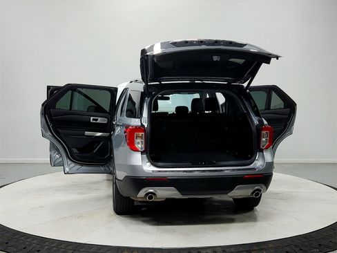 Used 2023 Ford Explorer Limited image 14
