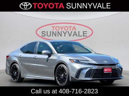 Used 2026 Toyota Camry SE w/ Convenience Package FWD image 10