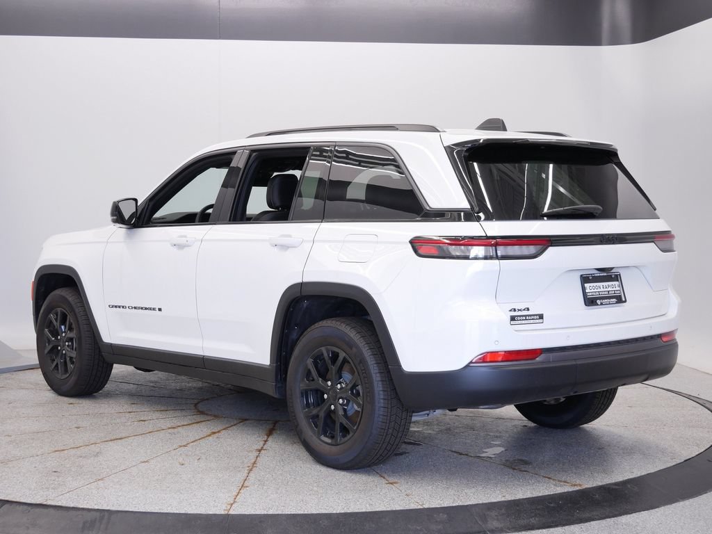 New 2026 Jeep Grand Cherokee Altitude AWD/4WD image 3