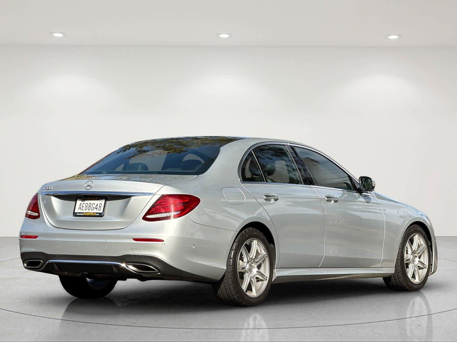 Used 2019 Mercedes-Benz E 300 image 4