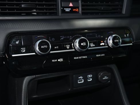 Certified 2025 Honda Pilot EX-L image 15