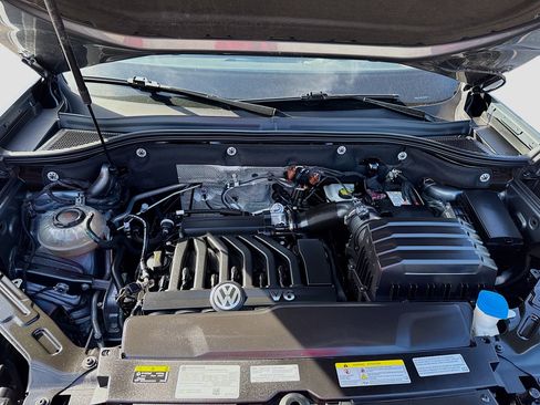 Used 2022 Volkswagen Atlas Cross Sport SE image 36