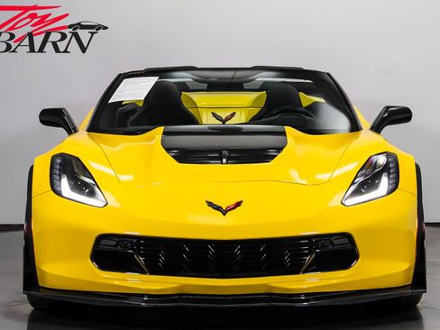 Used 2016 Chevrolet Corvette Z06 w/ 3LZ Preferred Equipment Group RWD image 8