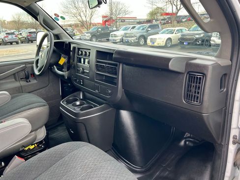Used 2024 Chevrolet Express 2500 w/ Driver Convenience Package image 27