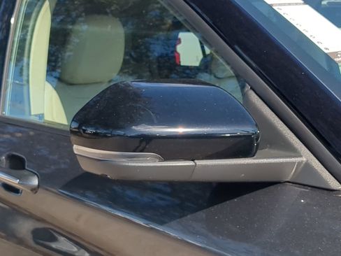 Used 2020 Ford Explorer Platinum w/ Premium Technology Package image 12