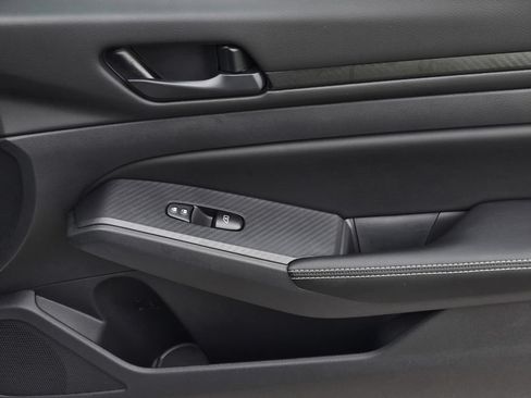 New 2026 Nissan Altima 2.5 SV FWD image 8