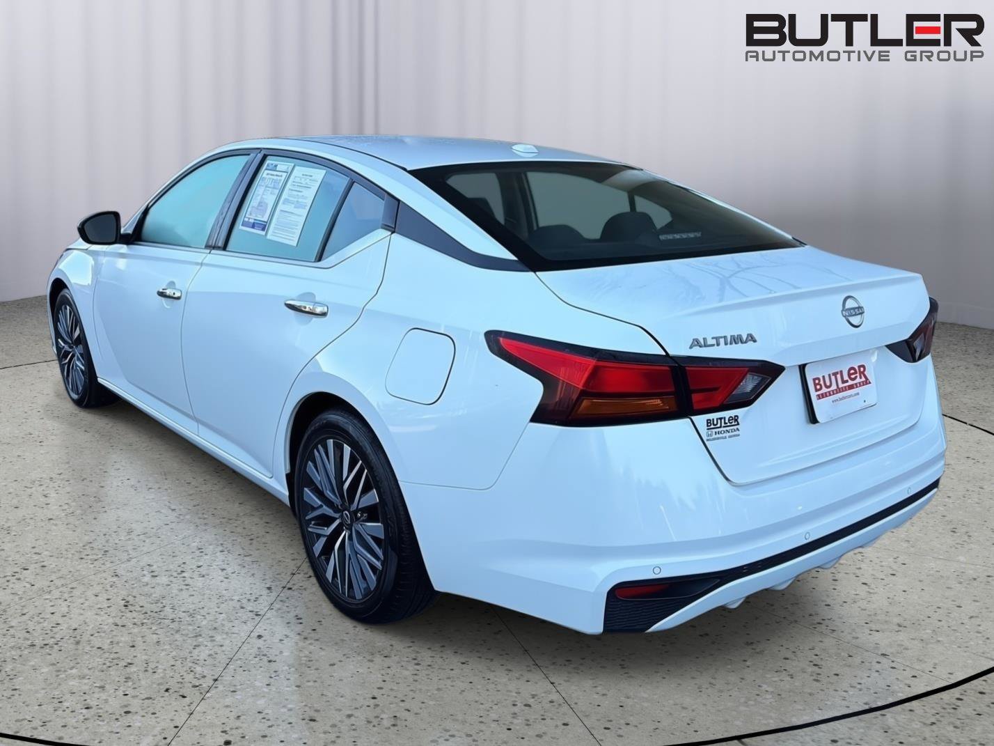 Used 2025 Nissan Altima 2.5 SV FWD image 4