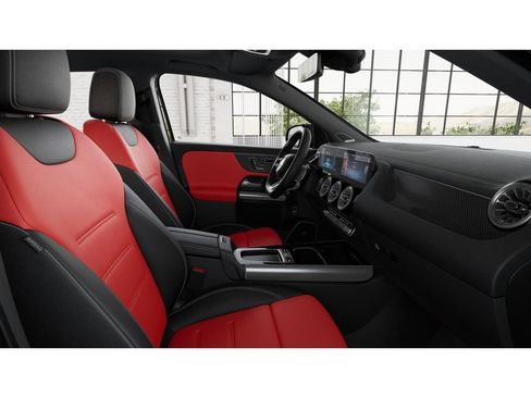 New 2026 Mercedes-Benz GLA 35 AMG 4MATIC image 4