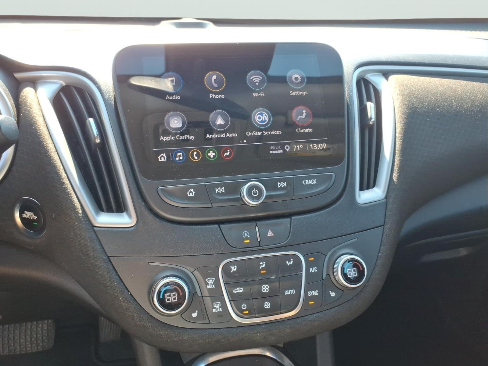 Used 2024 Chevrolet Malibu LT FWD image 18