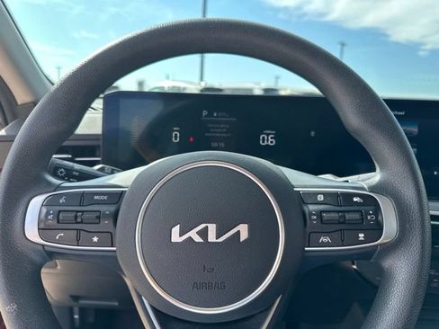 Used 2025 Kia K5 LXS FWD image 8