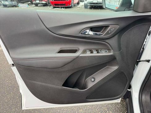 Used 2023 Chevrolet Equinox RS image 15