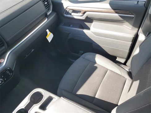 Used 2025 Chevrolet Silverado 2500 LT w/ Convenience Package image 11