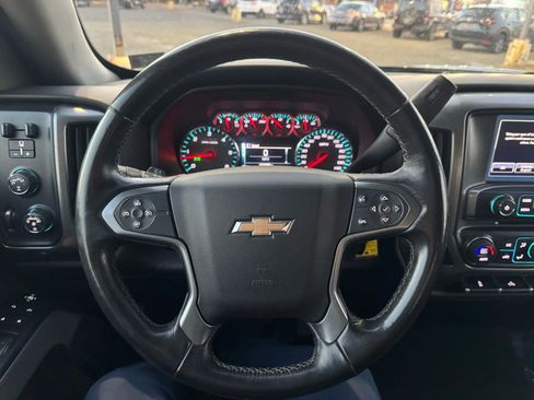 Used 2018 Chevrolet Silverado 1500 LT w/ Midnight Edition image 22