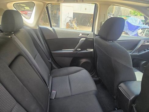Used 2012 MAZDA MAZDA3 i Touring FWD image 31