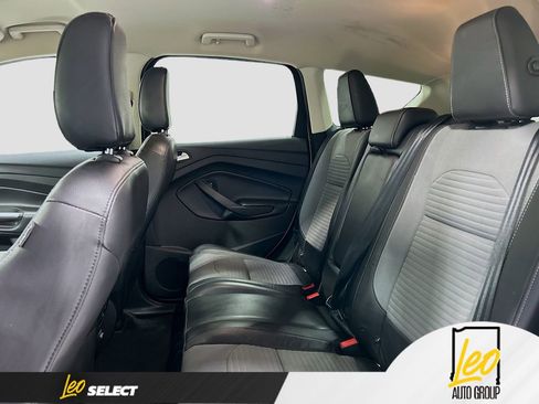 Used 2019 Ford Escape SE image 22