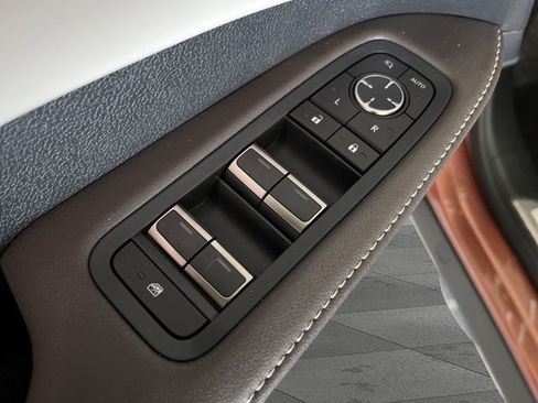 Certified 2026 Lexus RX 350 FWD w/ Convenience Package image 9