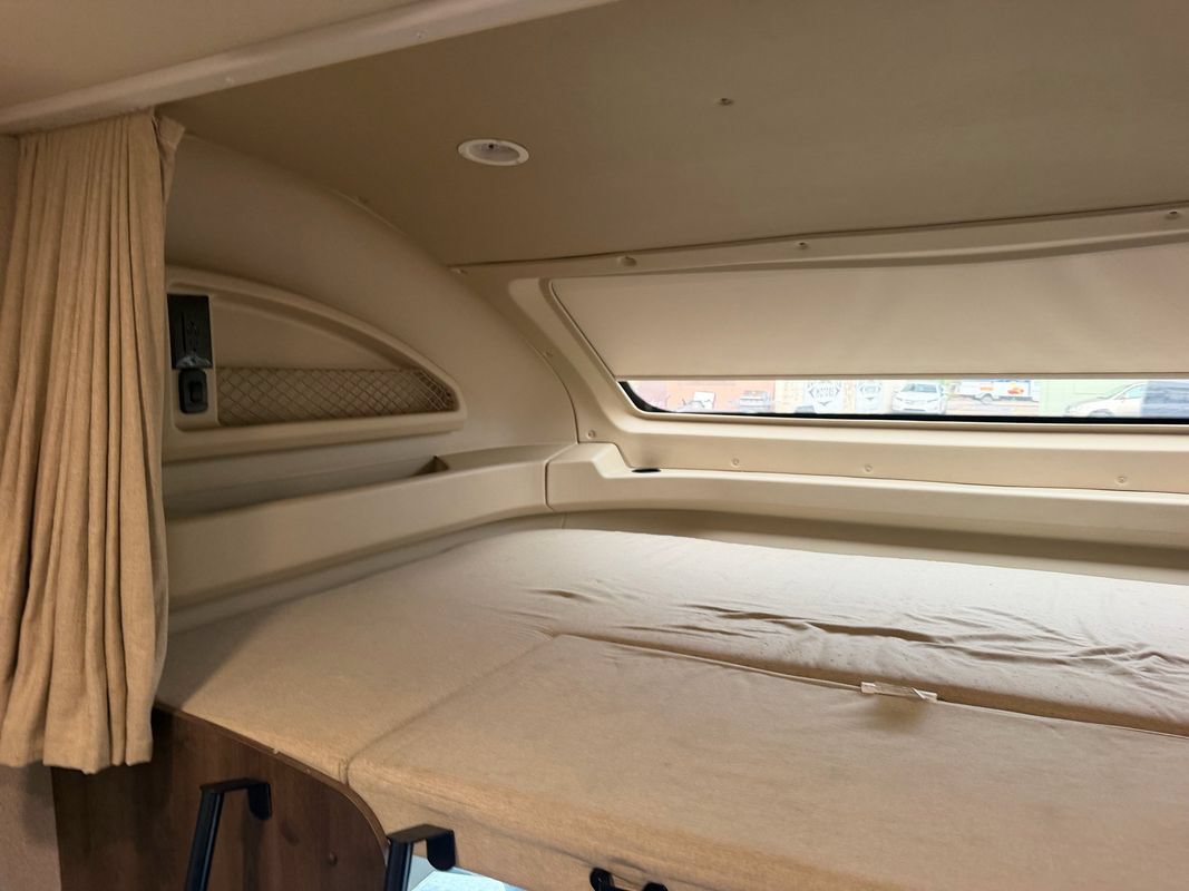 Used 2019 Ford E-450 and Econoline 450 Super Duty w/ Motorhome Prep Package RWD image 20