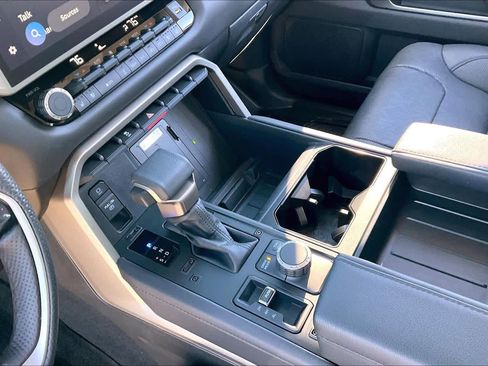 Used 2024 Toyota Tundra Limited image 16