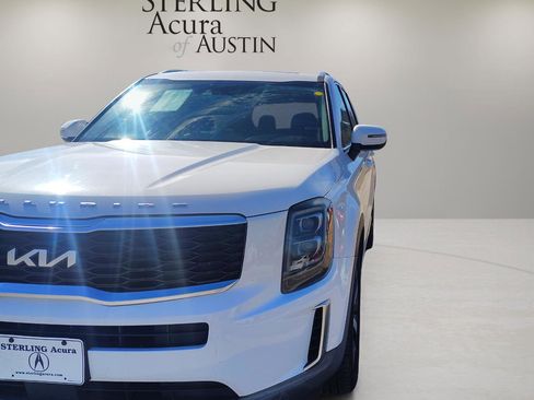 Used 2022 Kia Telluride EX w/ EX Premium Package image 16