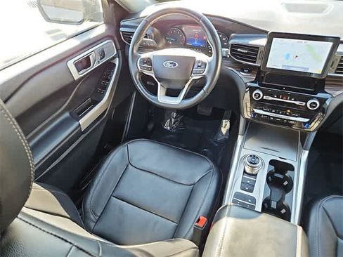 Used 2023 Ford Explorer Limited w/ Equipment Group 301A image 10