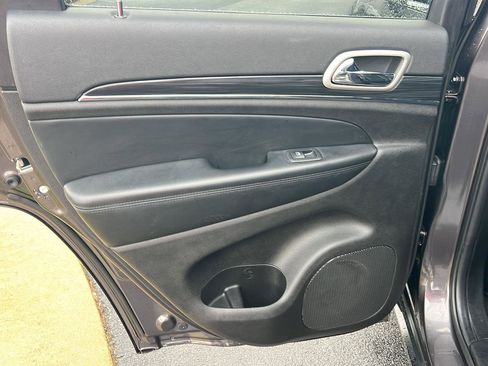 Used 2021 Jeep Grand Cherokee Limited w/ Sun & Sound Group image 17