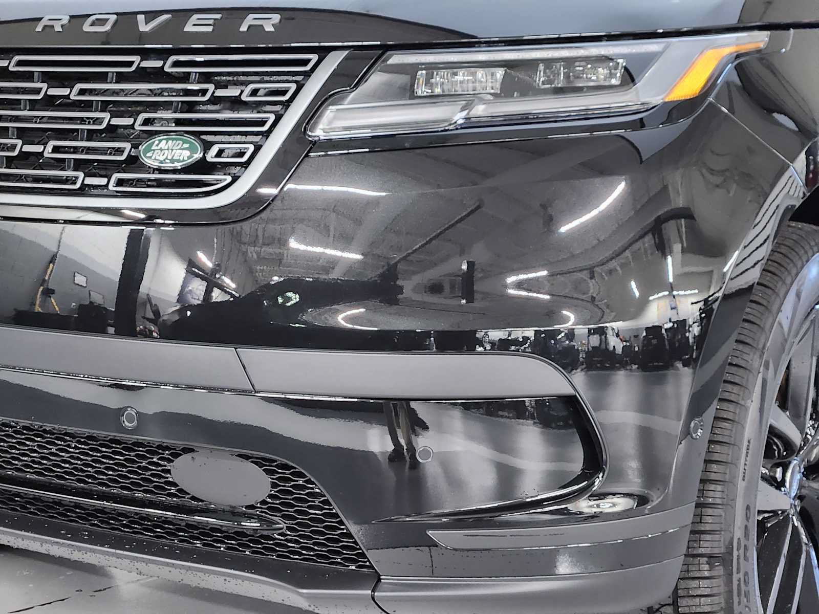 Used 2026 Land Rover Range Rover Velar S AWD/4WD image 12
