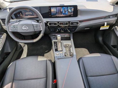 New 2026 Nissan Sentra SR w/ SR Premium Package FWD image 21