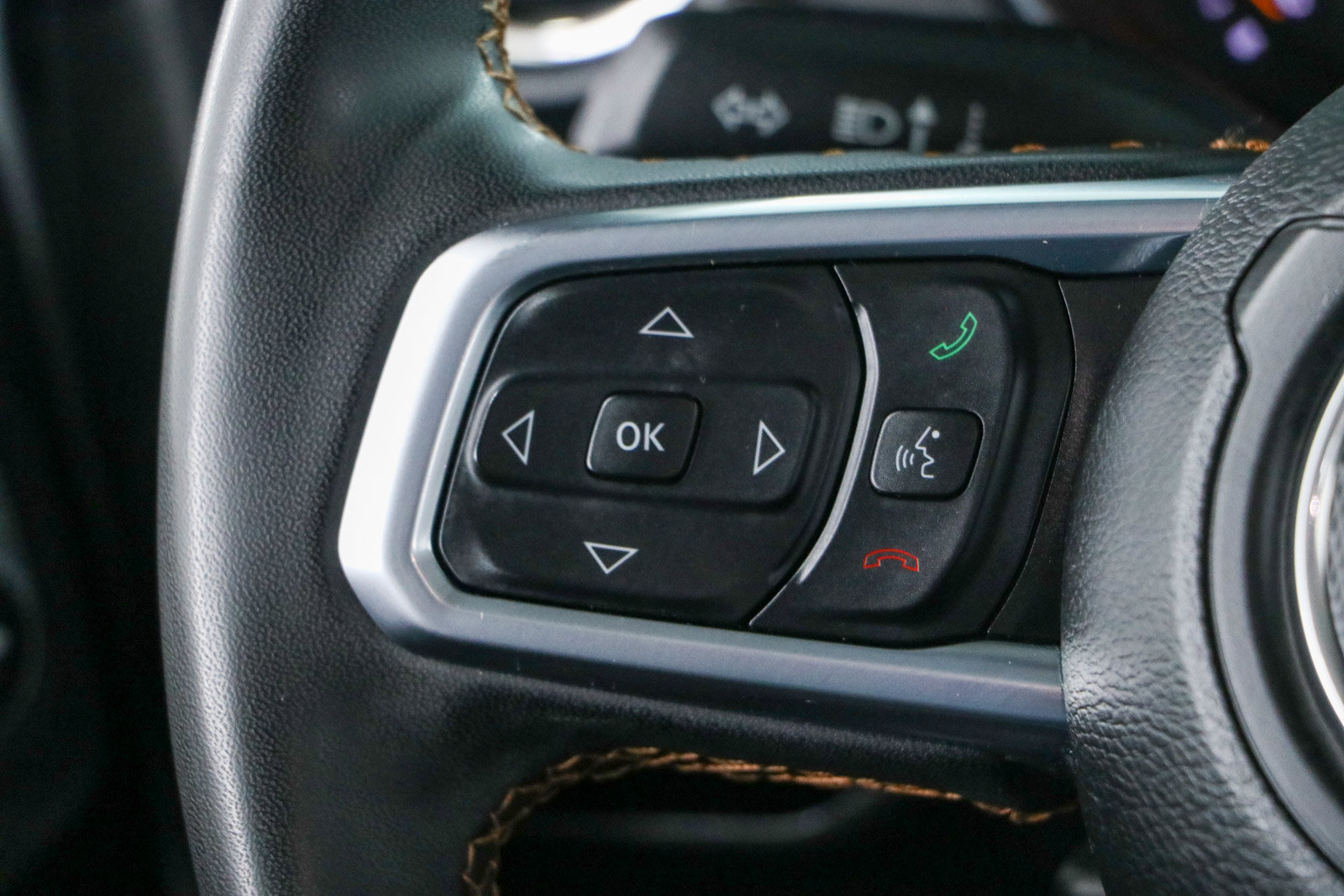 Used 2023 Jeep Wrangler Unlimited Sahara AWD/4WD image 14