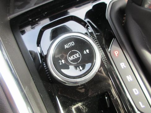 New 2026 GMC Canyon AT4 AWD/4WD image 18