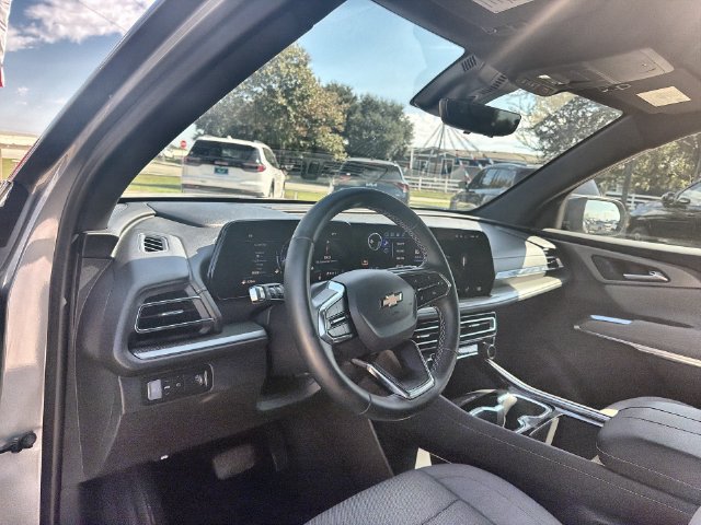 Used 2026 Chevrolet Traverse LT w/ Driver Confidence Package FWD image 10