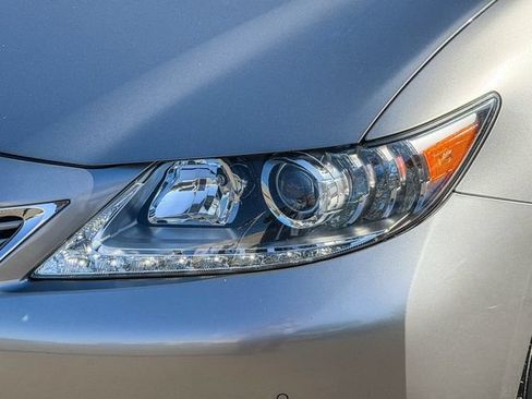 Used 2015 Lexus ES 300h w/ Navigation System Package FWD image 8