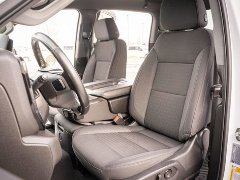 Used 2024 Chevrolet Silverado 2500 LT w/ Convenience Package image 11