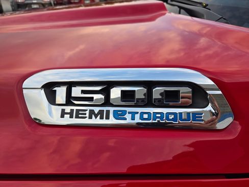 Used 2024 RAM 1500 Laramie RWD image 37