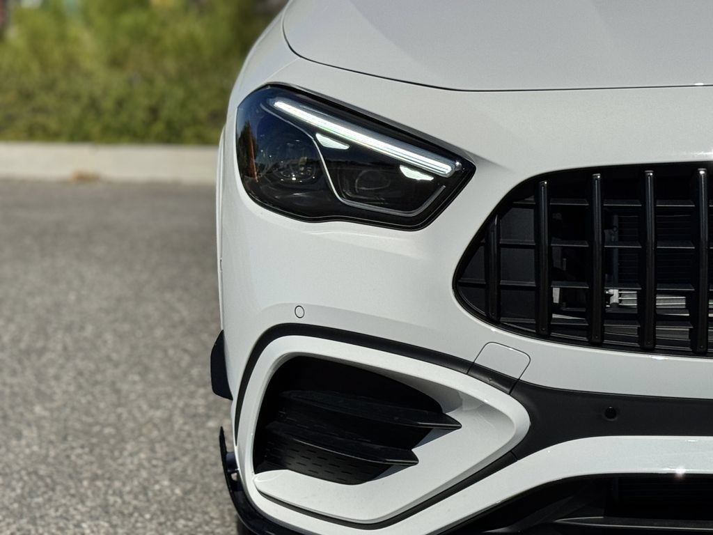 Used 2025 Mercedes-Benz GLA 35 AMG 4MATIC image 8