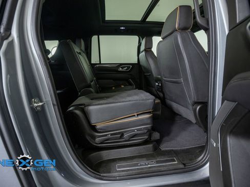 Used 2024 GMC Yukon XL AT4 w/ AT4 Premium Plus Package AWD/4WD image 38