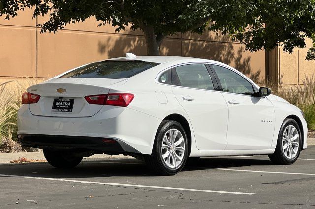 Used 2025 Chevrolet Malibu LT FWD image 4