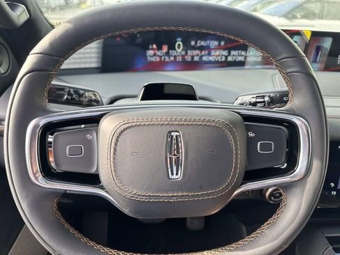 New 2026 Lincoln Navigator L Black Label AWD/4WD image 28